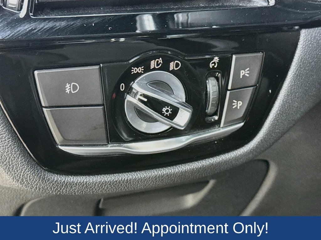 Used 2017 BMW 530i xDrive AWD/4WD image 12