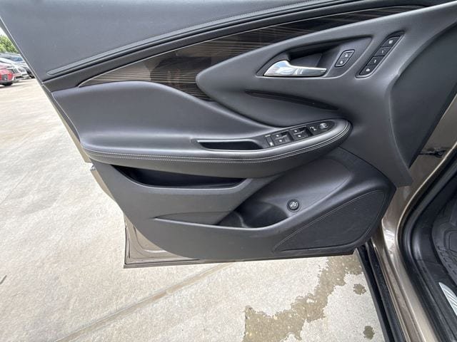 Used 2019 Buick Envision Essence FWD image 13