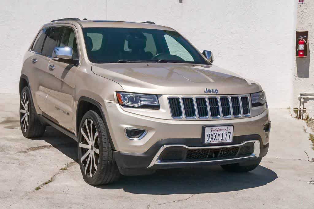 Used 2014 Jeep Grand Cherokee Limited w/ Luxury Group II AWD/4WD image 3