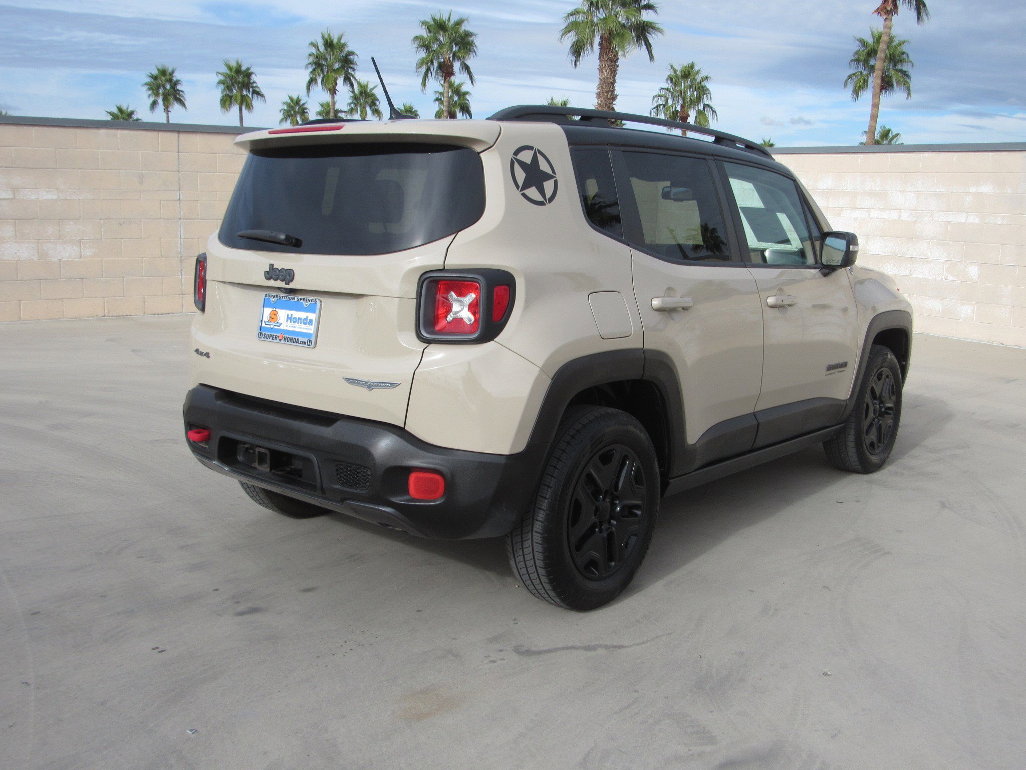 Used 2017 Jeep Renegade Trailhawk image 5
