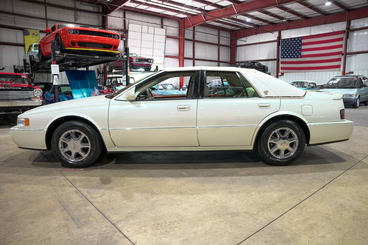 Used 1996 Cadillac Seville STS FWD image 4