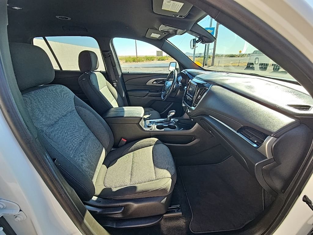 Used 2023 Chevrolet Traverse LT image 14