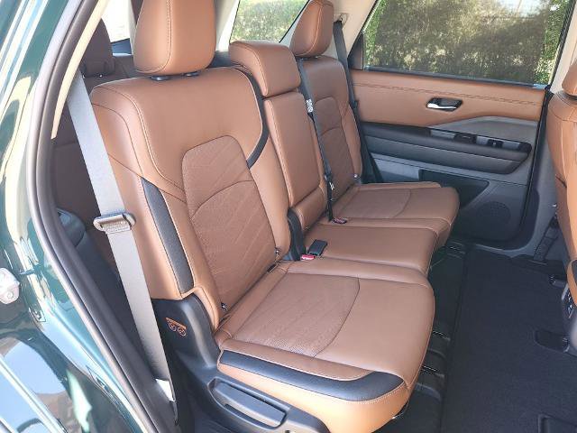 Certified 2024 Nissan Pathfinder Platinum w/ Cargo Package image 15