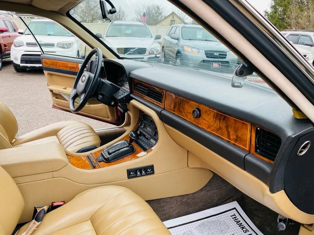 Used 1990 Jaguar XJ6 Sovereign image 26