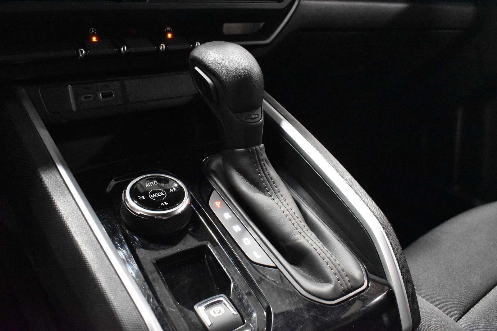 Used 2024 Chevrolet Colorado Trail Boss w/ Advanced Trailering Package image 18