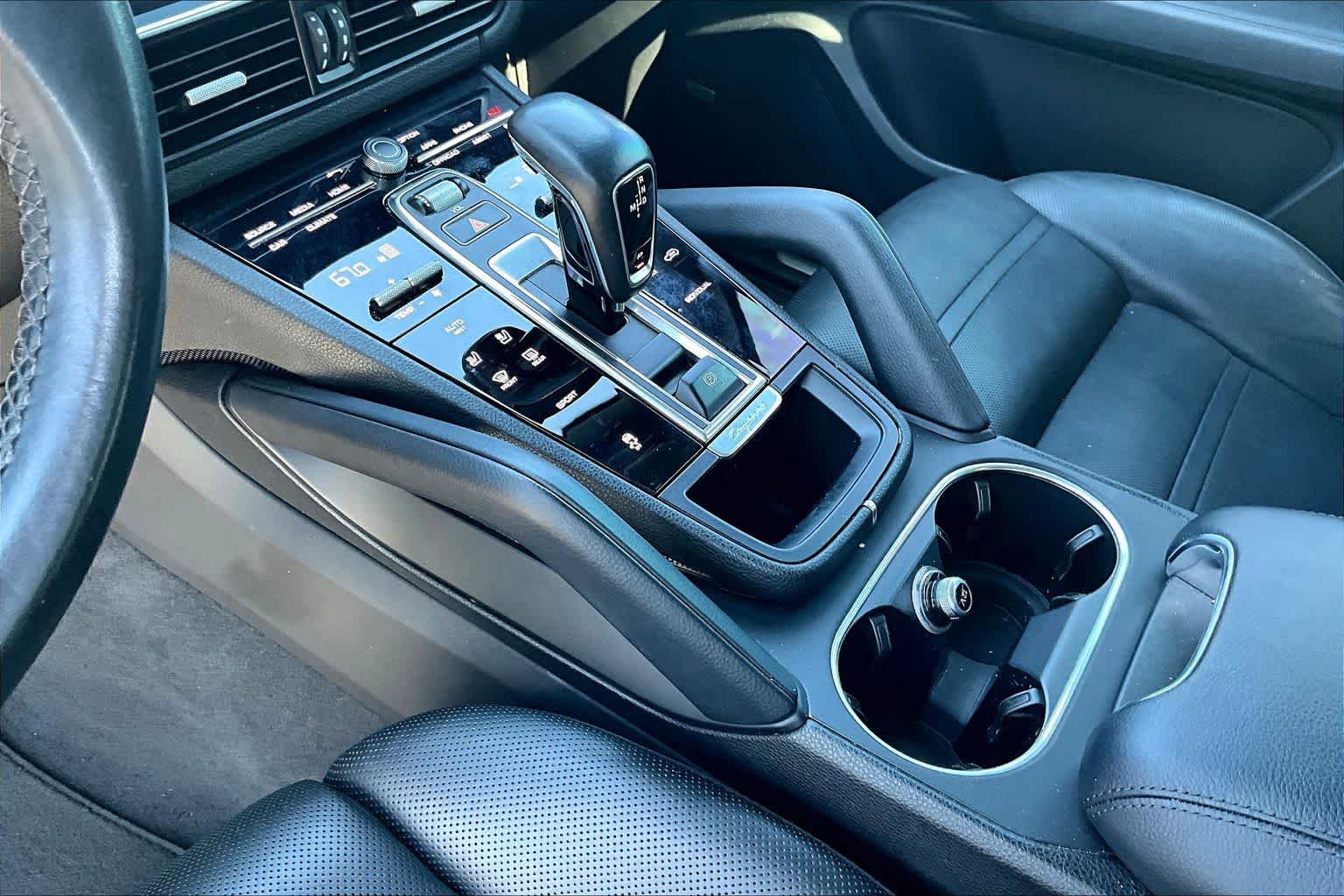 Used 2019 Porsche Cayenne image 17