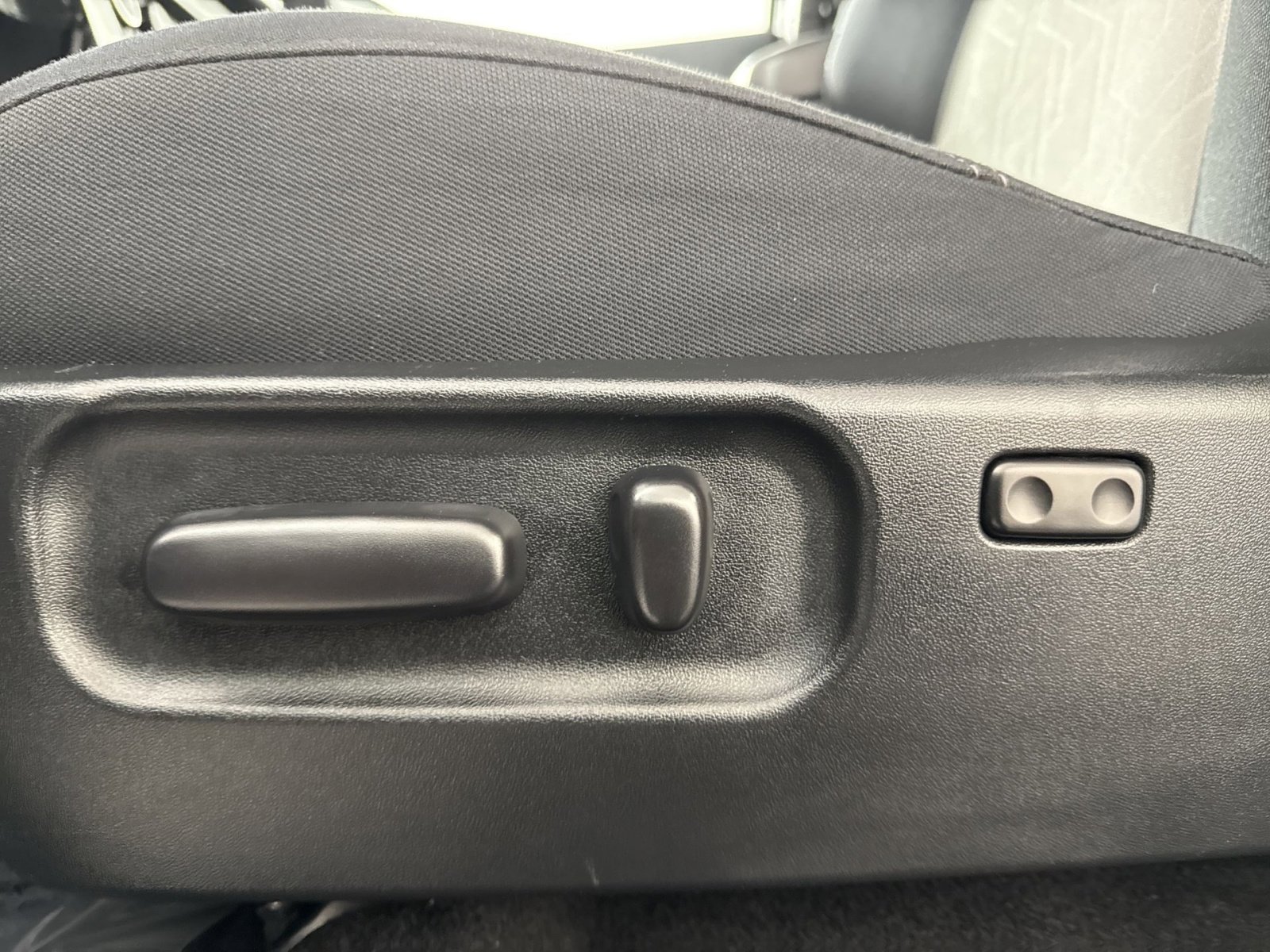 Used 2020 Toyota Tacoma TRD Off-Road image 14