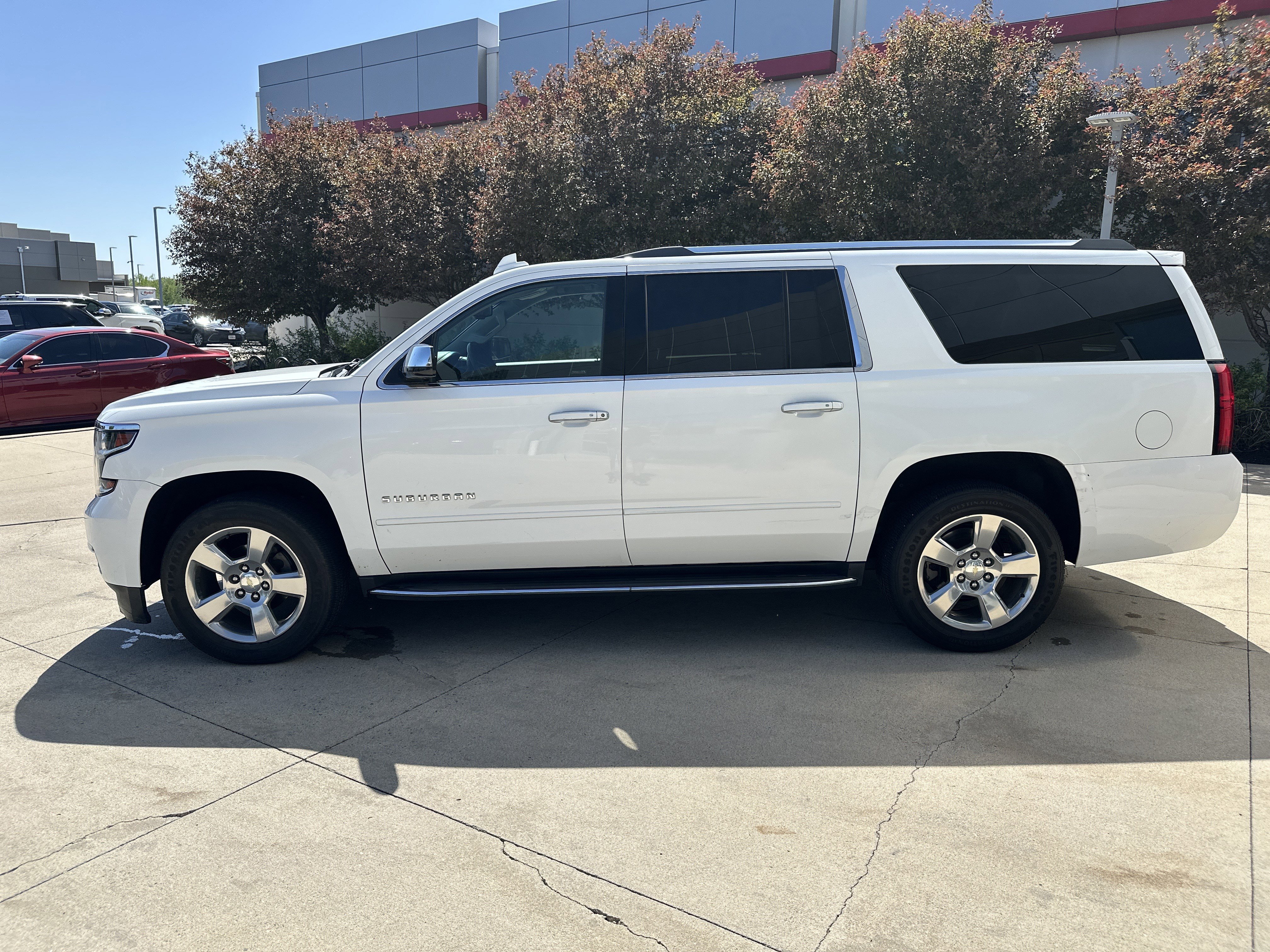 Used 2018 Chevrolet Suburban Premier RWD image 9