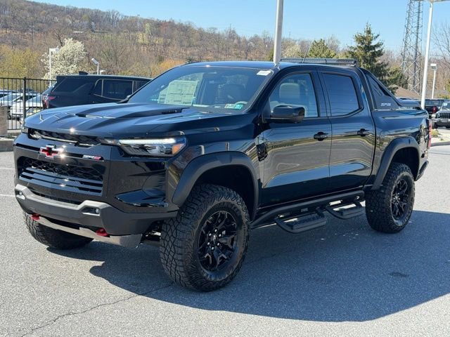 New 2026 Chevrolet Colorado ZR2 w/ Midnight Edition image 11
