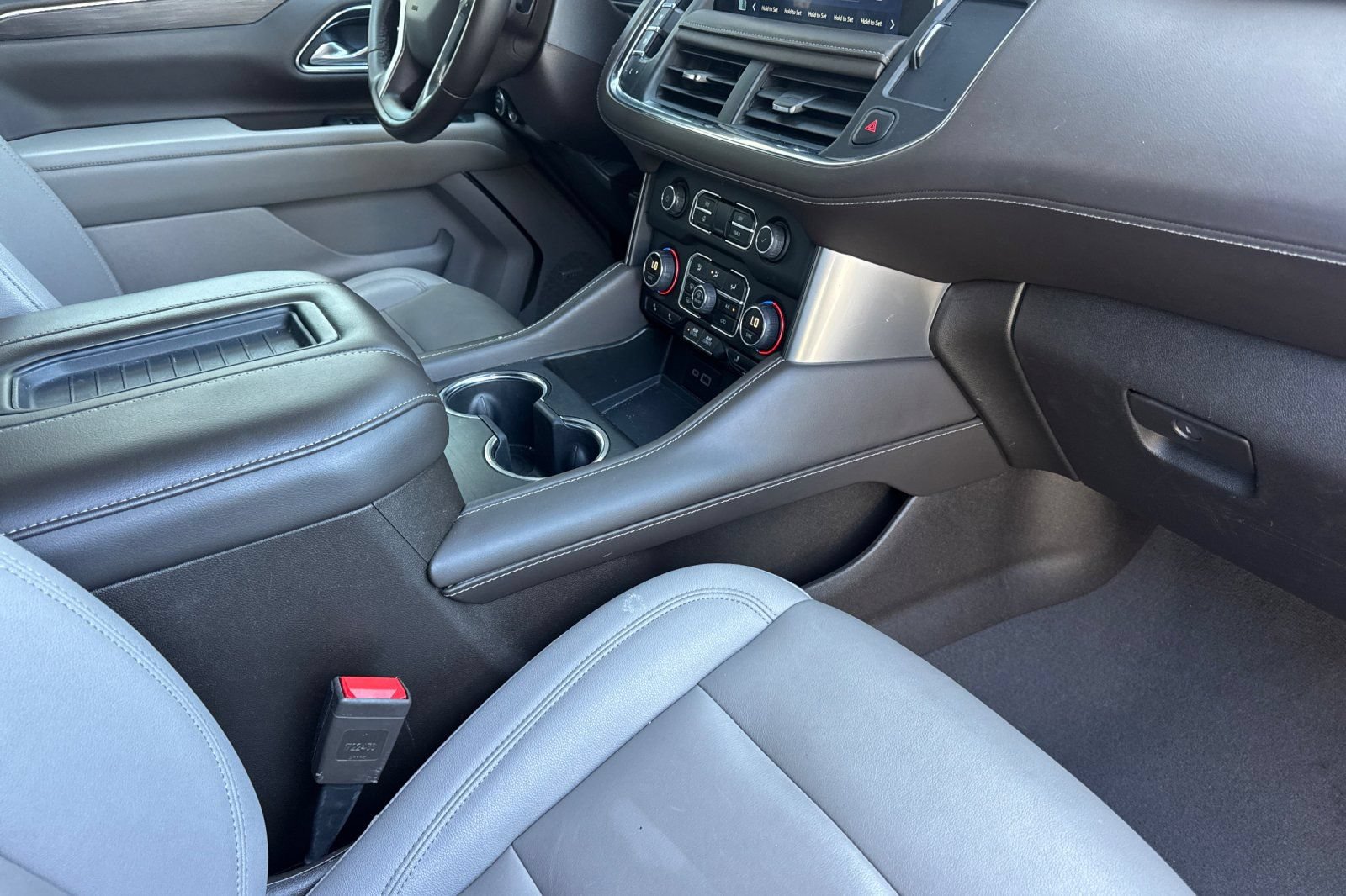 Used 2024 Chevrolet Suburban LT AWD/4WD image 21
