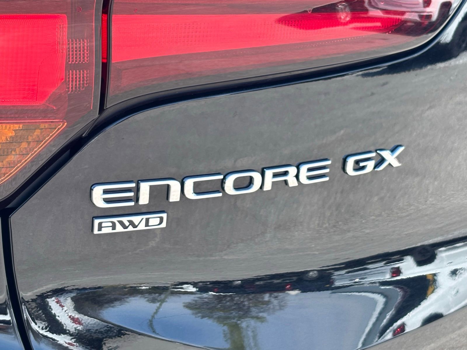 Used 2025 Buick Encore GX Preferred AWD/4WD image 13