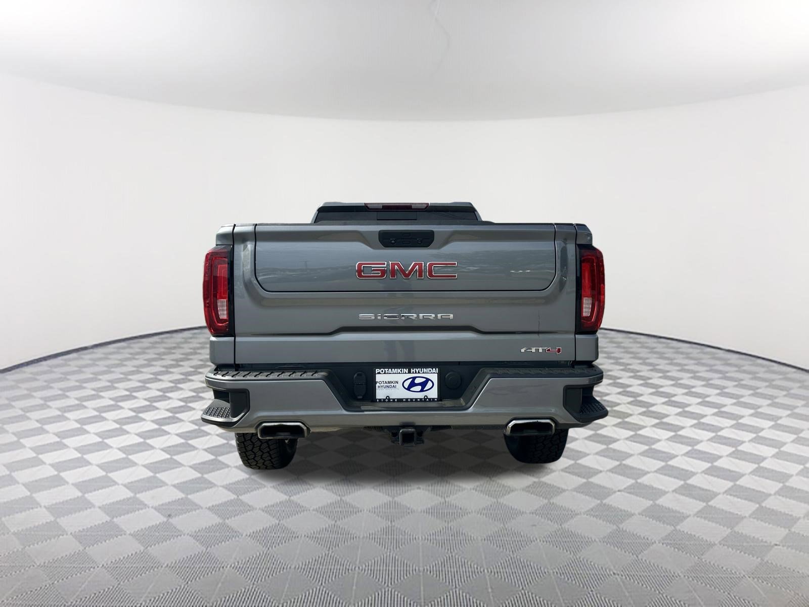 Used 2022 GMC Sierra 1500 AT4 w/ AT4 Preferred Package image 8
