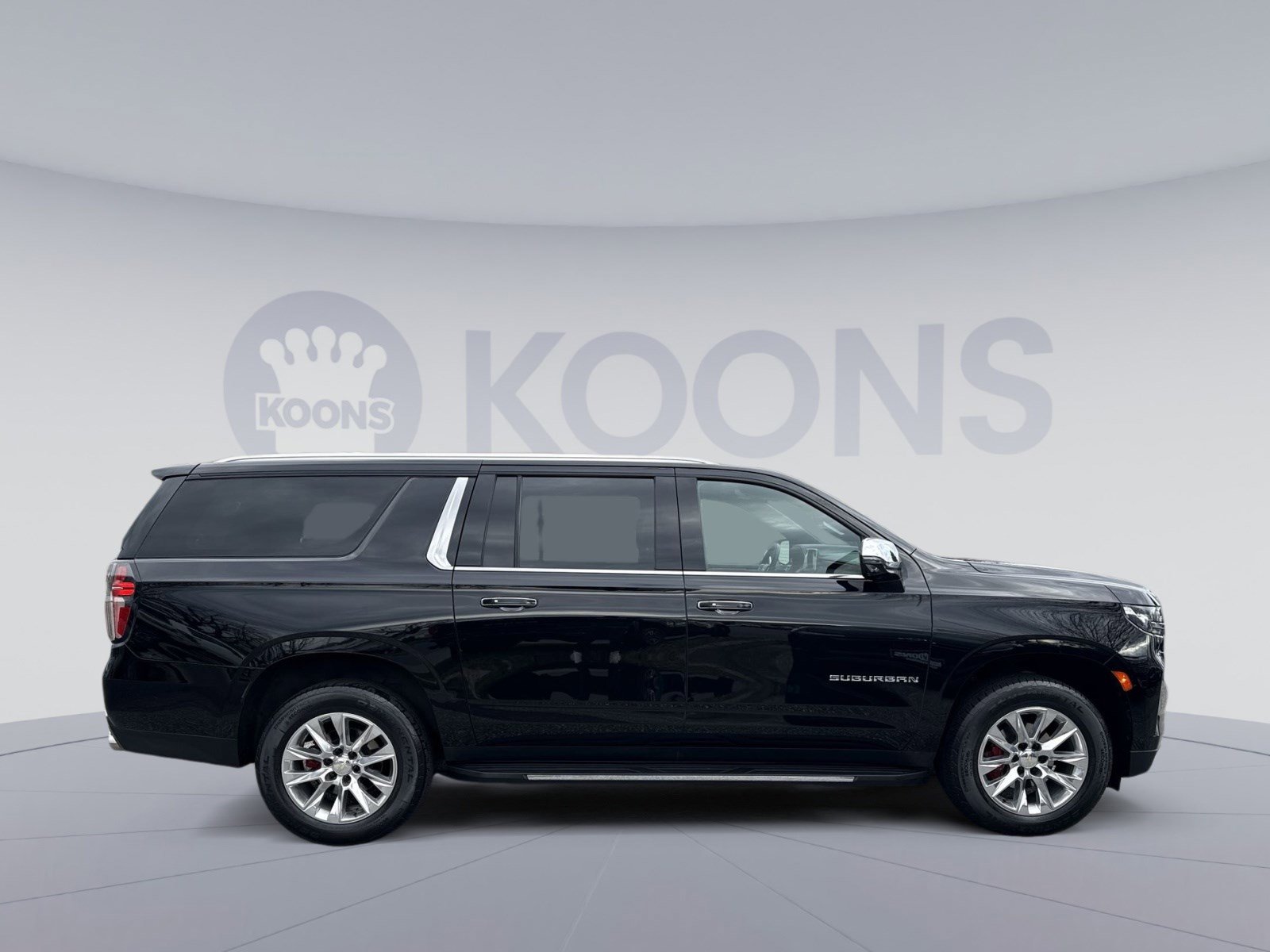 Used 2021 Chevrolet Suburban Premier w/ Premium Package image 8