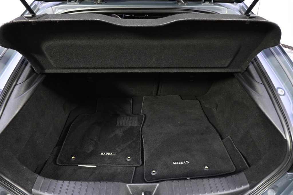 Used 2020 MAZDA MAZDA3 Hatchback w/ Premium Package image 19