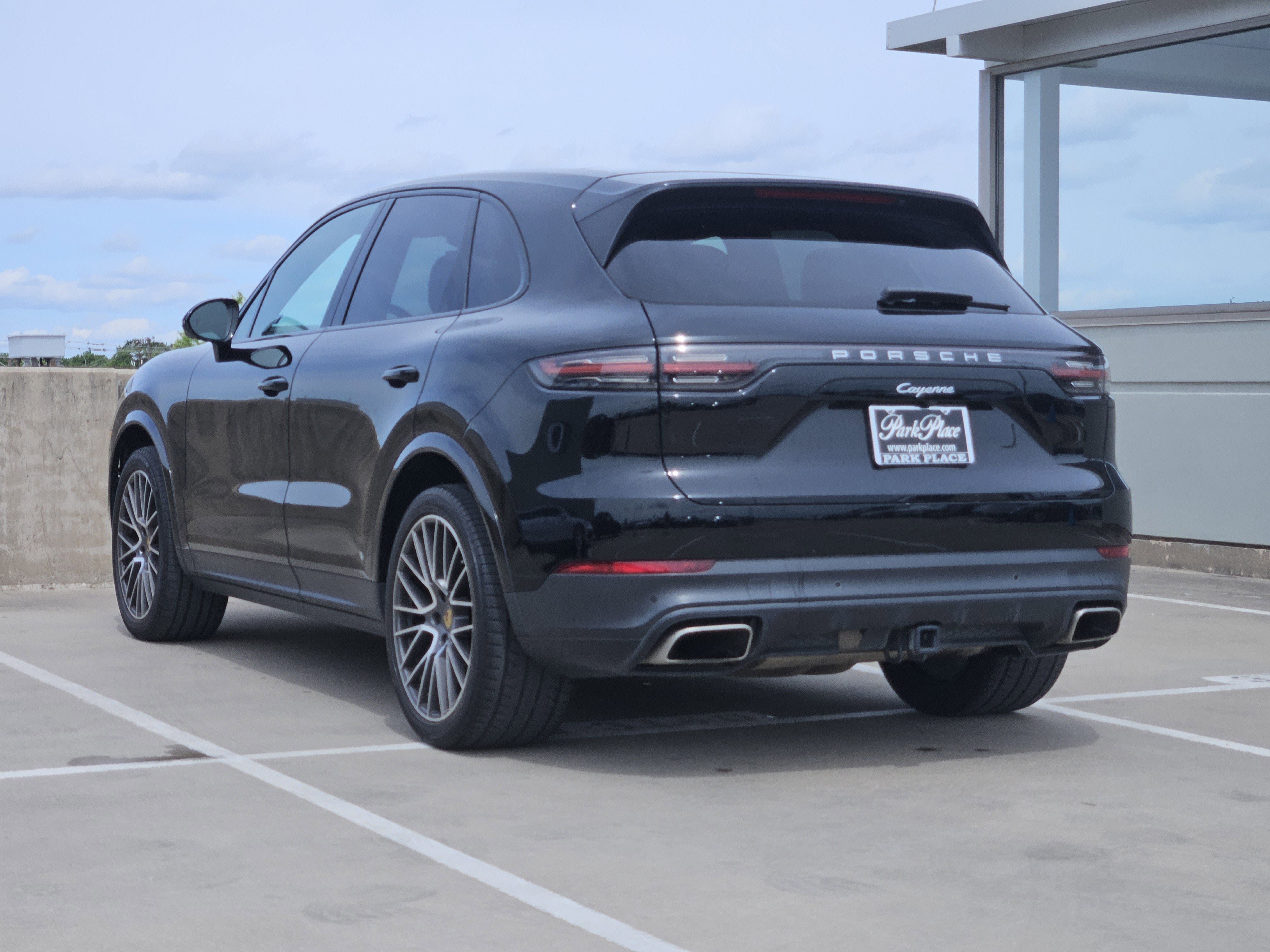 Used 2020 Porsche Cayenne image 3