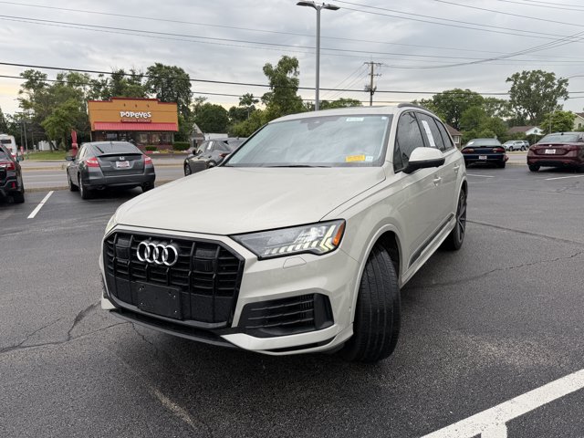 Used 2023 Audi Q7 3.0T Premium Plus w/ Premium Plus Package AWD/4WD image 2