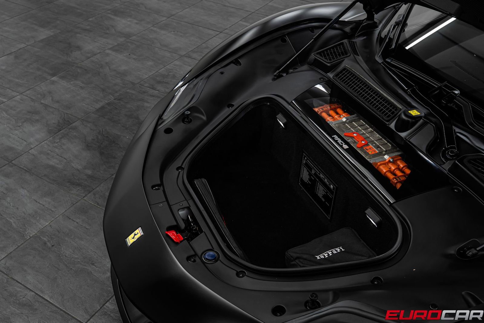 Used 2021 Ferrari SF90 Stradale AWD/4WD image 12