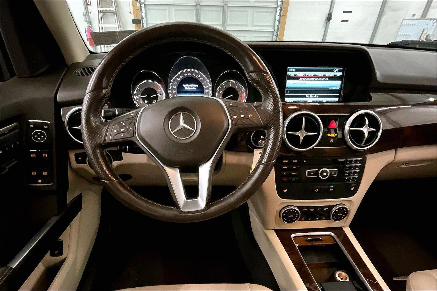 Used 2015 Mercedes-Benz GLK 350 4MATIC image 6