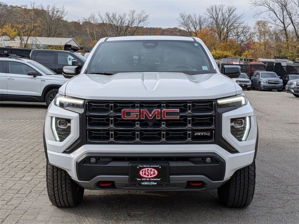 Used 2023 GMC Canyon AT4 w/ AT4 Premium Package image 9