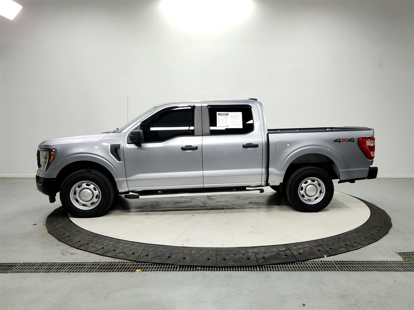 Used 2023 Ford F150 XL image 4