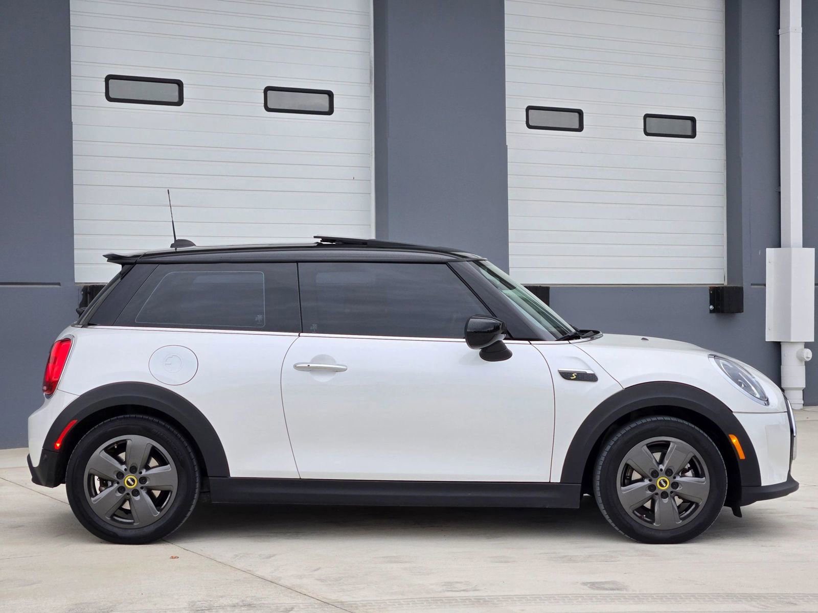 Used 2024 MINI Cooper SE image 11