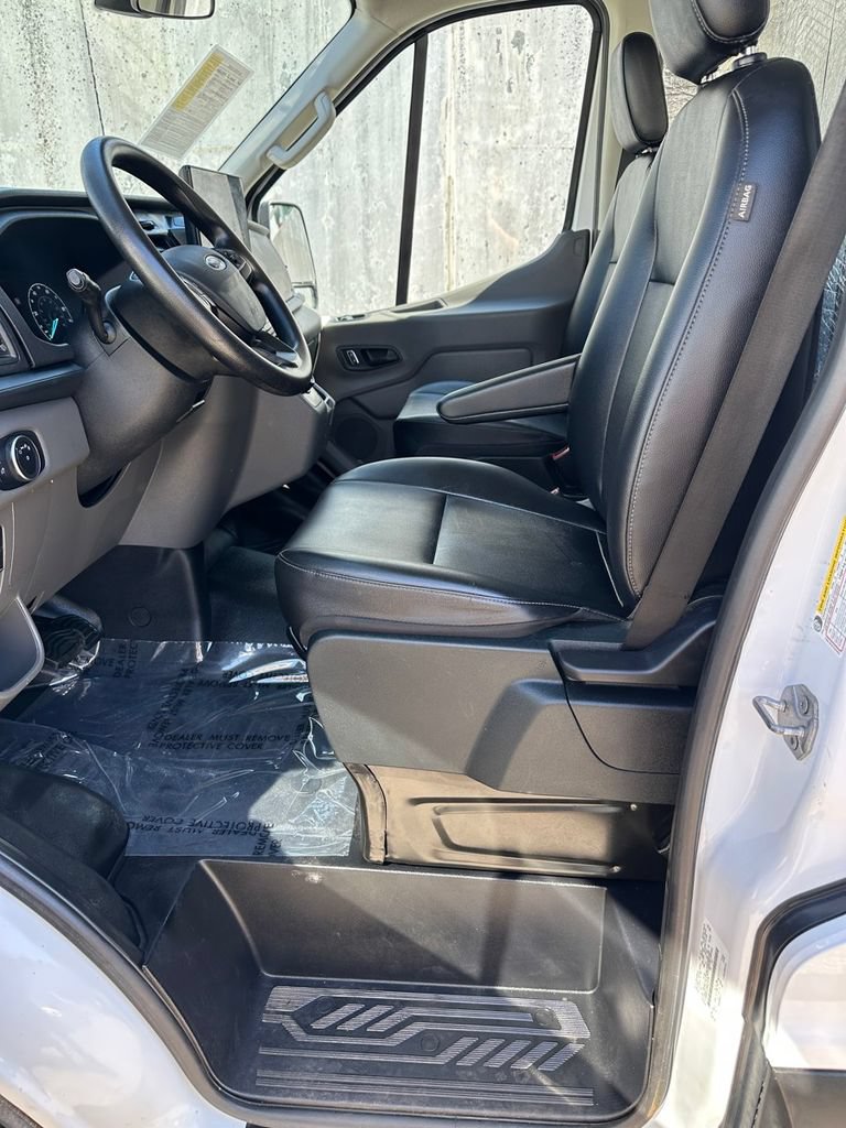 Used 2023 Ford E-Transit Medium Roof RWD image 12