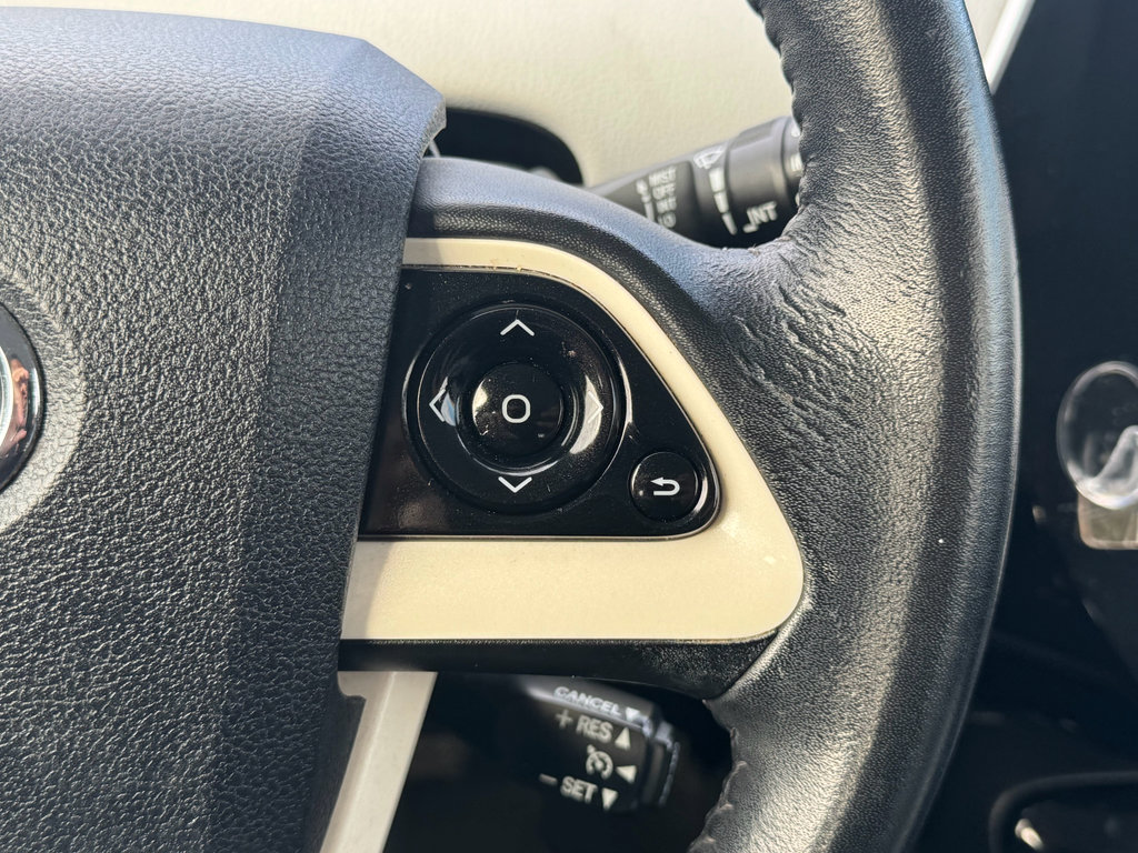 Used 2016 Toyota Prius image 13