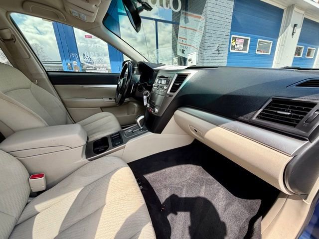 Used 2011 Subaru Outback 2.5i Premium image 21