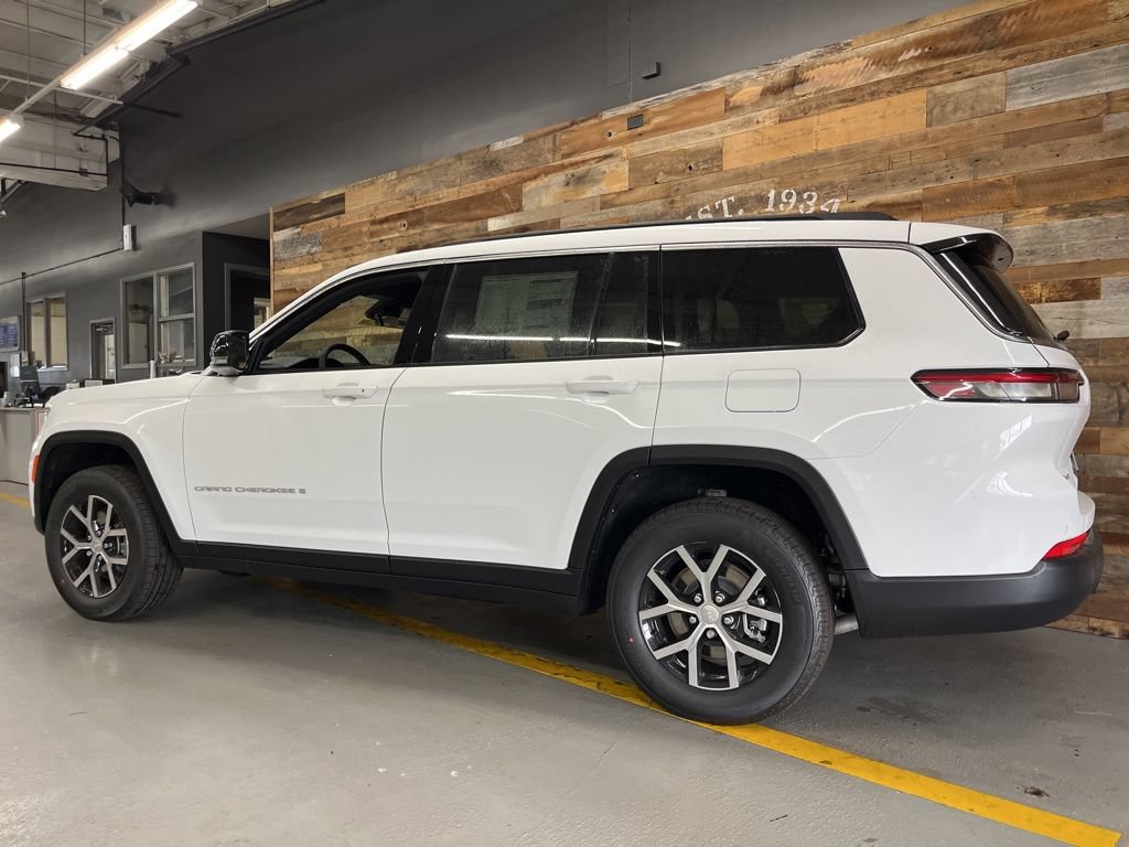 New 2025 Jeep Grand Cherokee L Limited w/ Trailer Tow Package AWD/4WD image 21