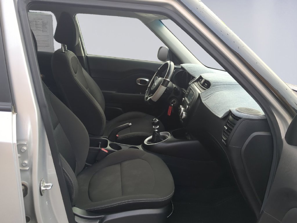Used 2019 Kia Soul FWD image 19
