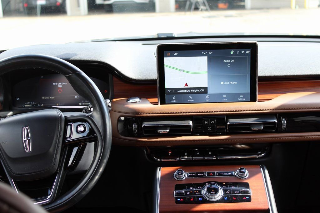 Used 2023 Lincoln Aviator Reserve w/ Equipment Group 201A image 10