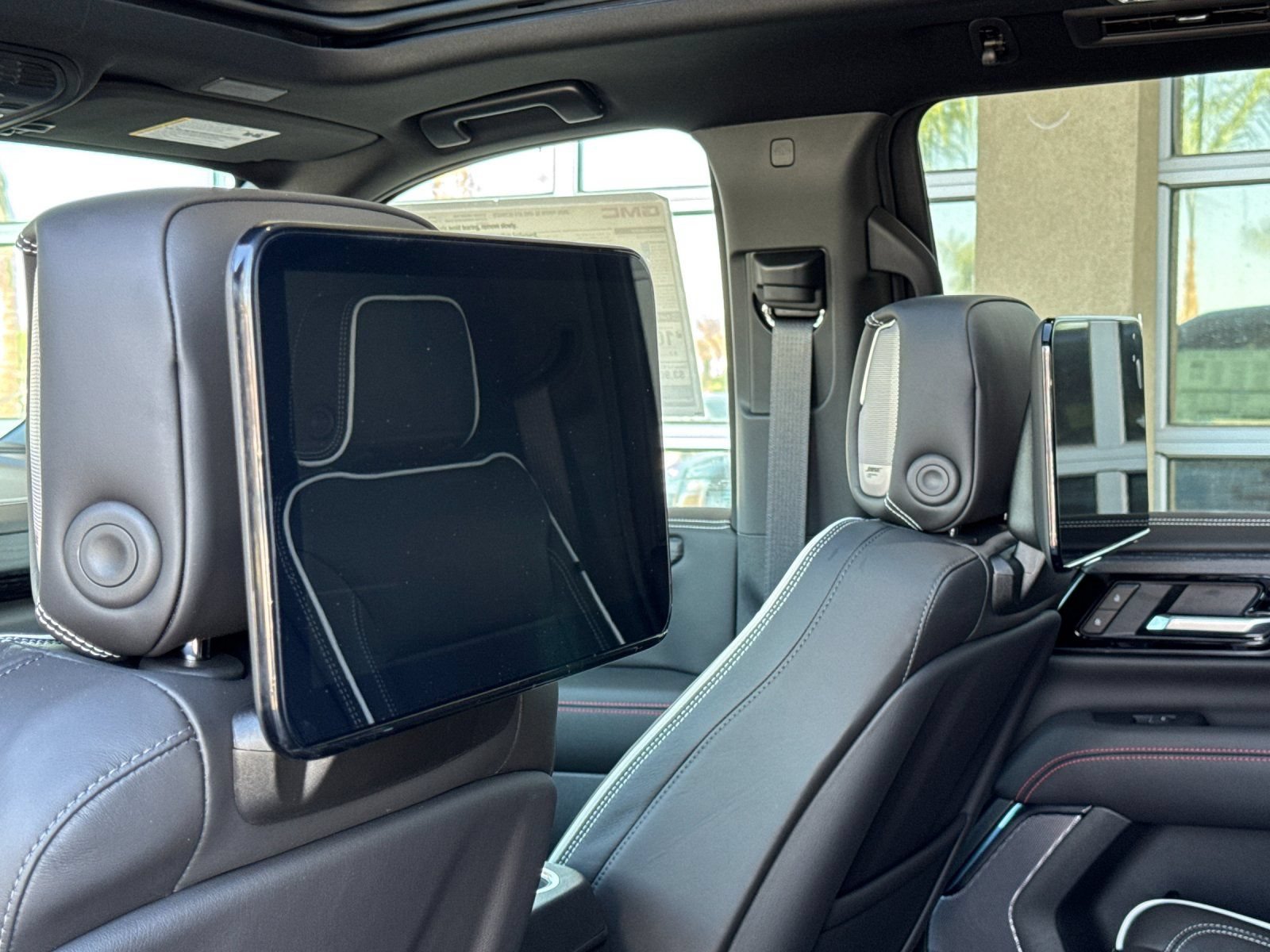 New 2026 GMC Yukon XL AT4 Ultimate AWD/4WD image 15