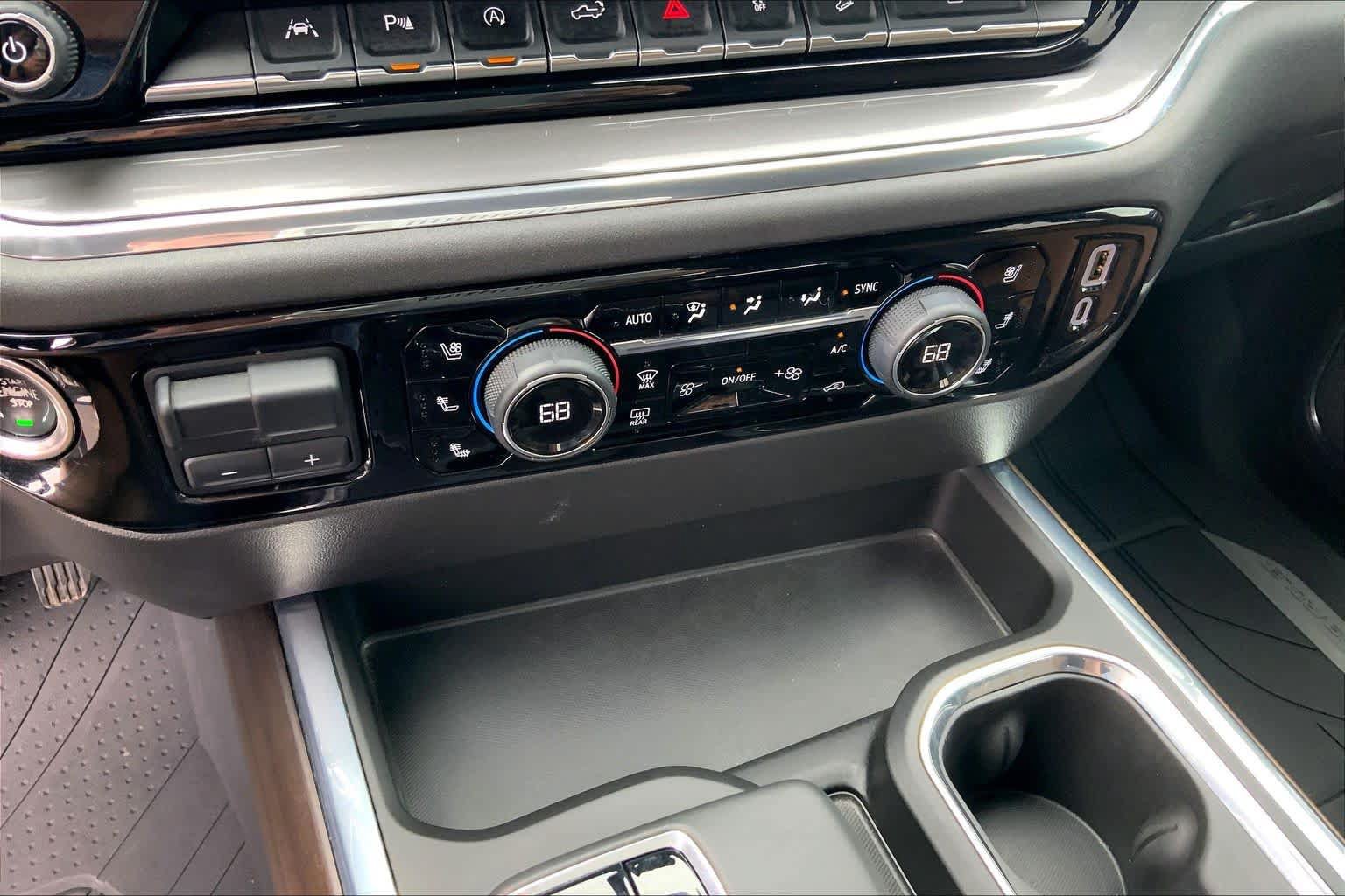 Used 2024 Chevrolet Silverado 1500 High Country w/ Z71 Off-Road Package AWD/4WD image 35