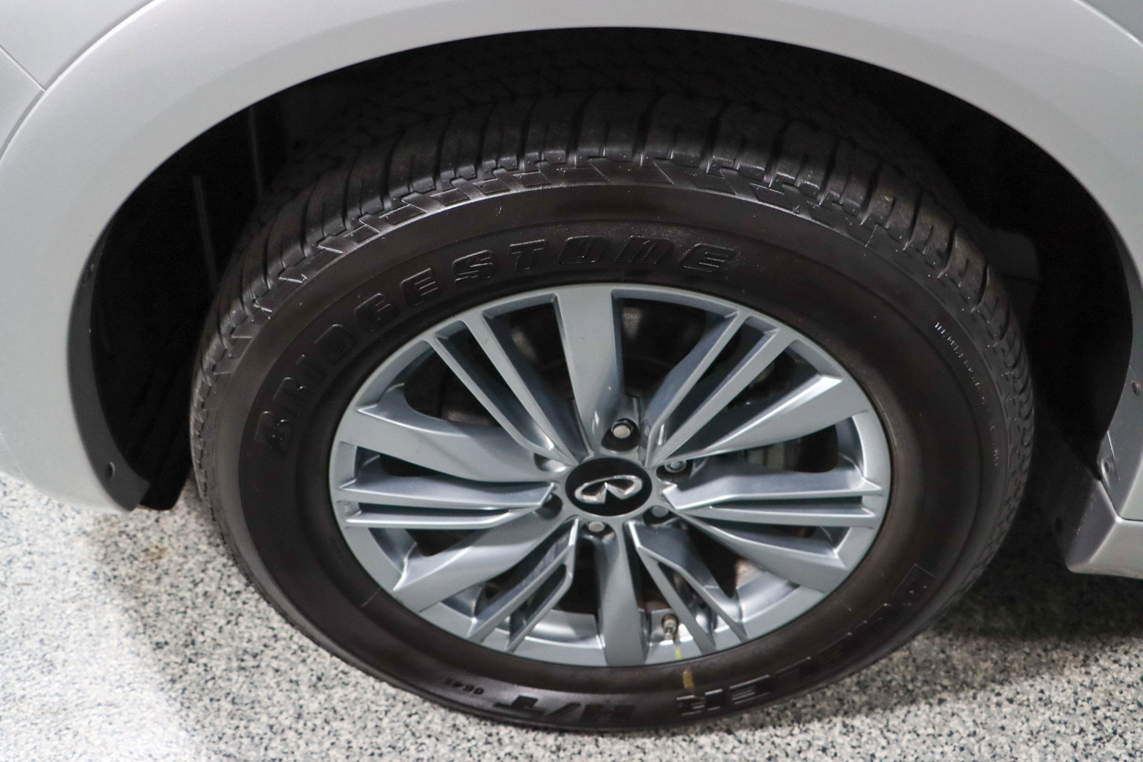 Used 2023 INFINITI QX80 Luxe w/ Cargo Package RWD image 11