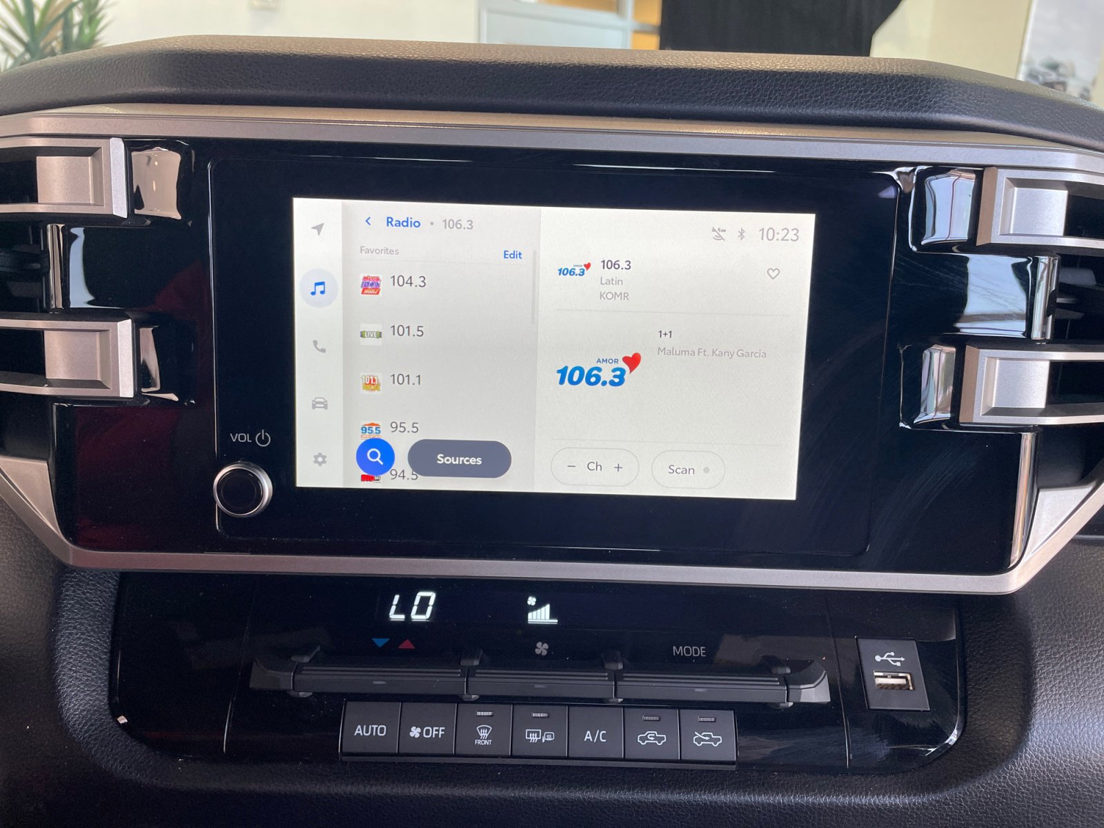 Certified 2025 Toyota Tundra SR5 w/ TRD Off-Road Package AWD/4WD image 28