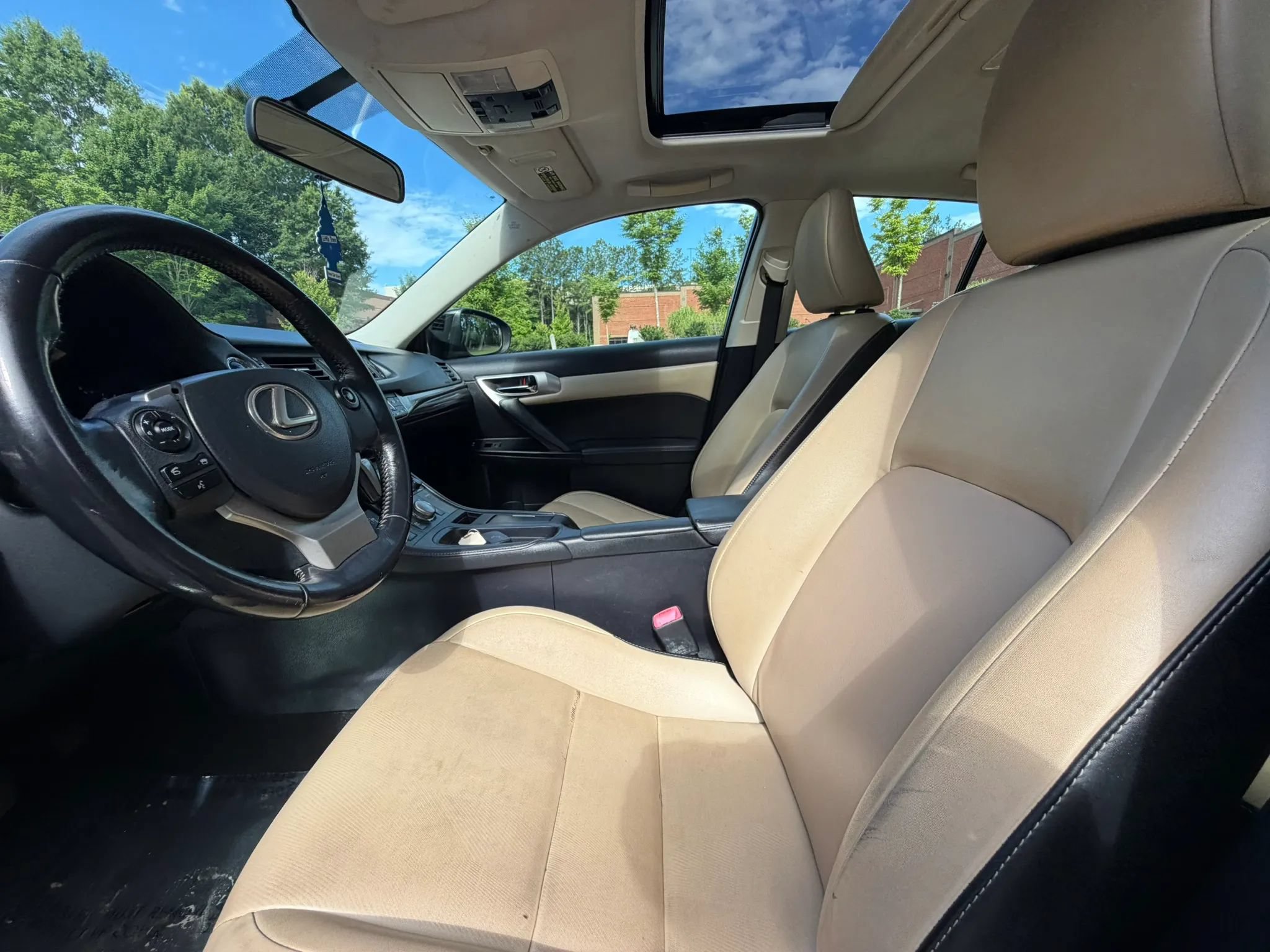 Used 2015 Lexus CT 200h FWD image 12