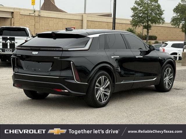 Used 2024 Cadillac Lyriq Luxury w/ LPO, Floor Liner Package RWD image 6