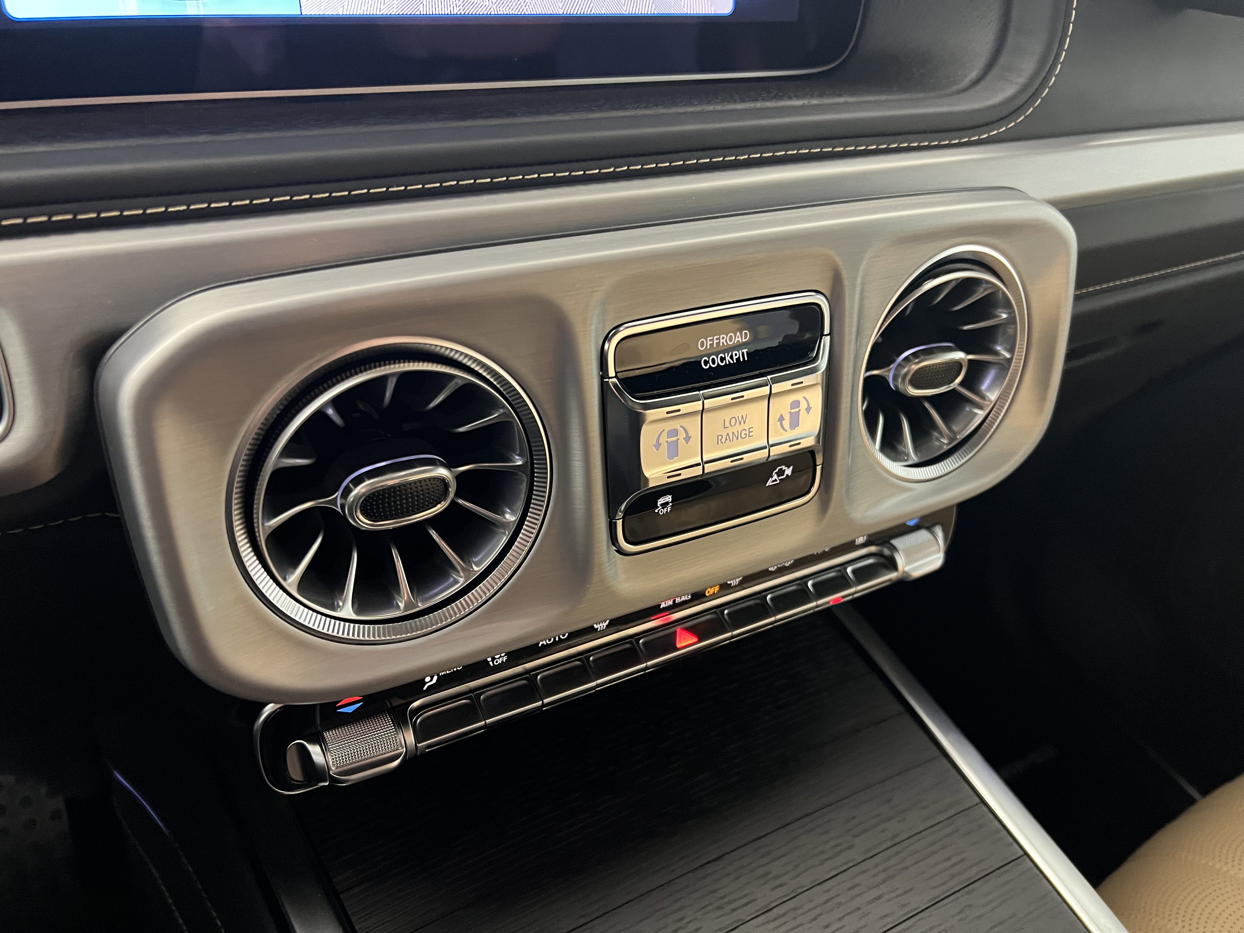 Used 2025 Mercedes-Benz G 580 w/ EQ Technology image 31