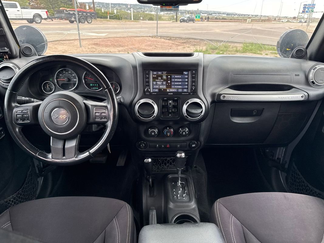 Used 2014 Jeep Wrangler Unlimited Sahara w/ Connectivity Group AWD/4WD image 21