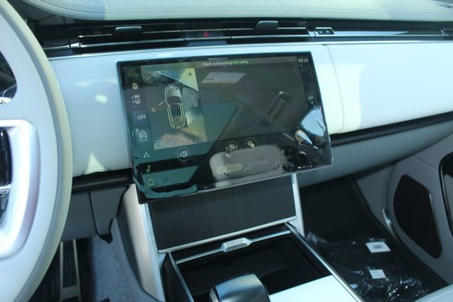 New 2026 Land Rover Range Rover SV image 16