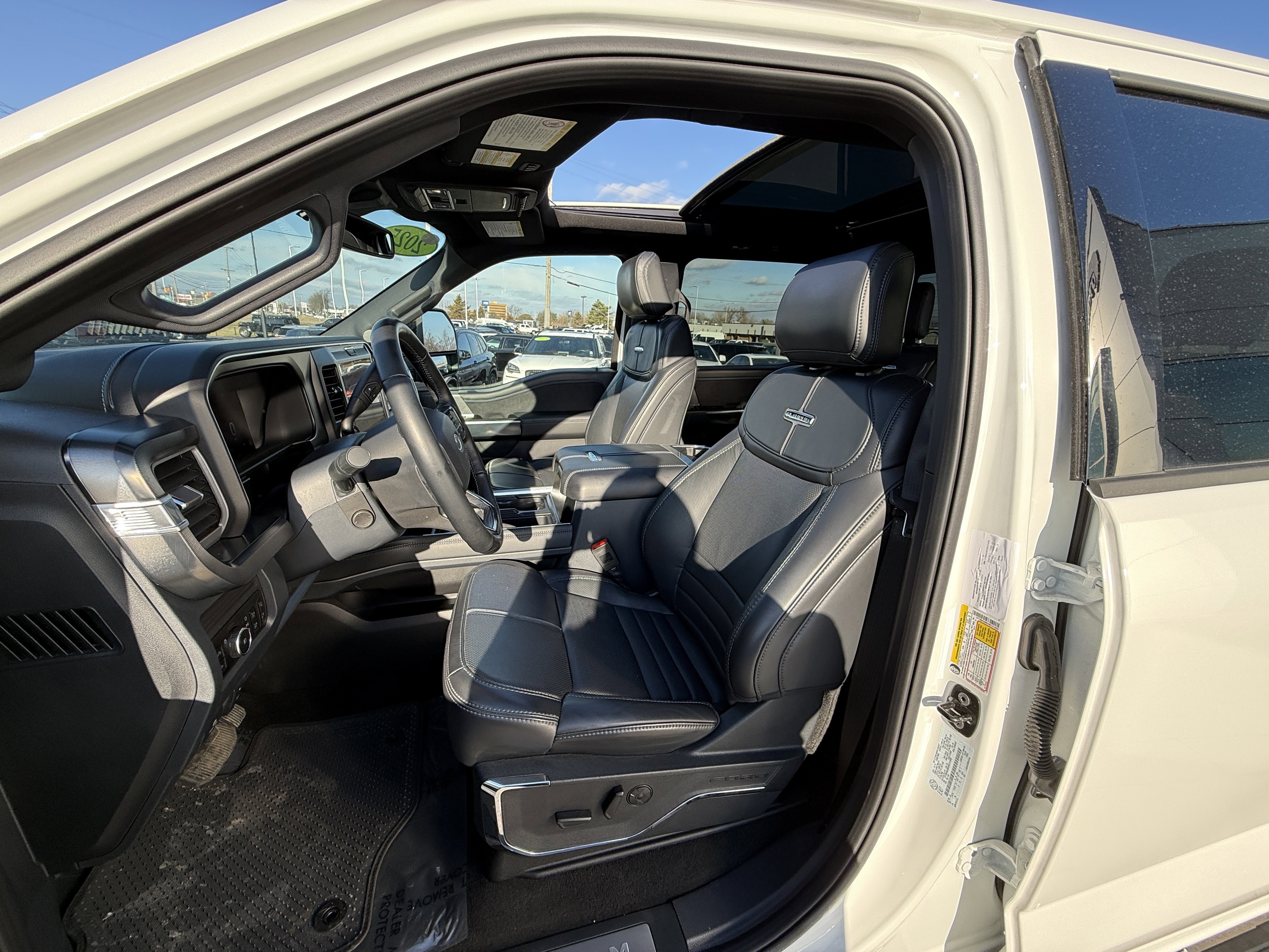 Used 2025 Ford F450 Platinum image 14