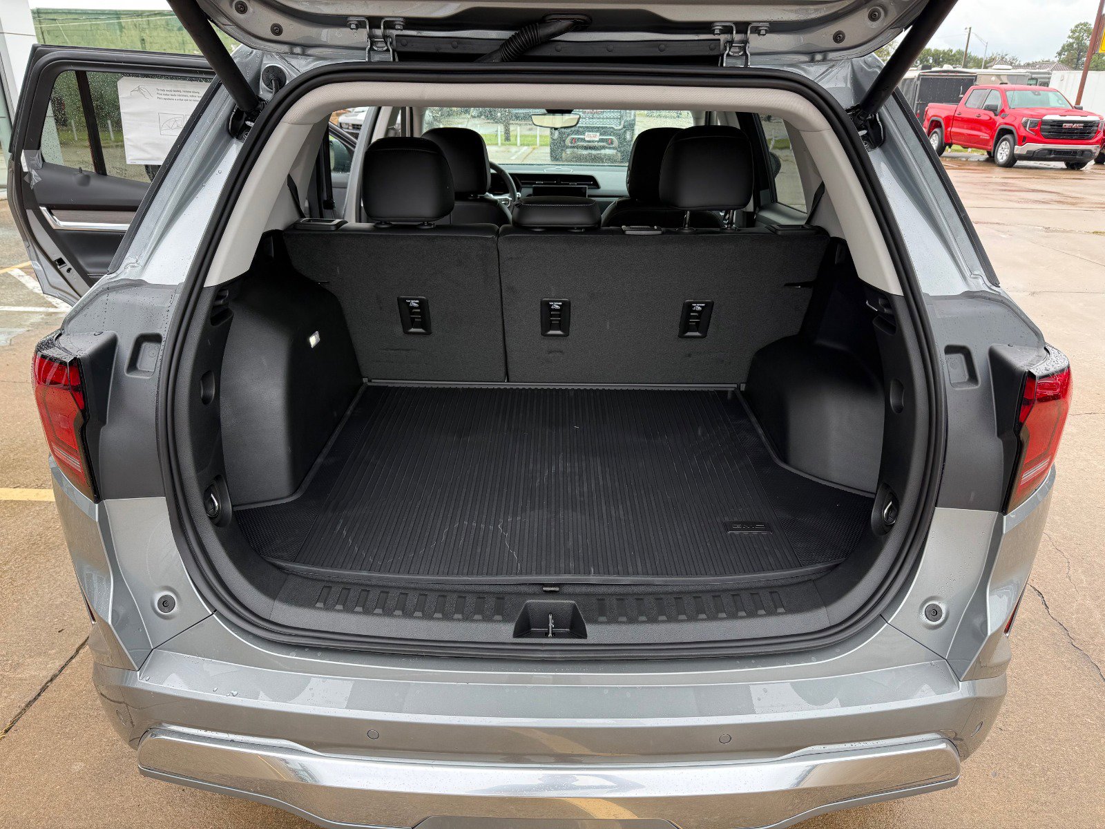New 2026 GMC Terrain Denali w/ LPO, Floor Liner Package image 12