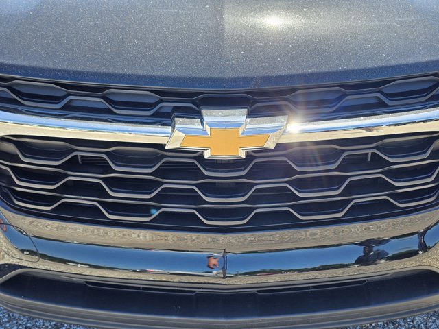 Used 2026 Chevrolet Trax LS FWD image 3
