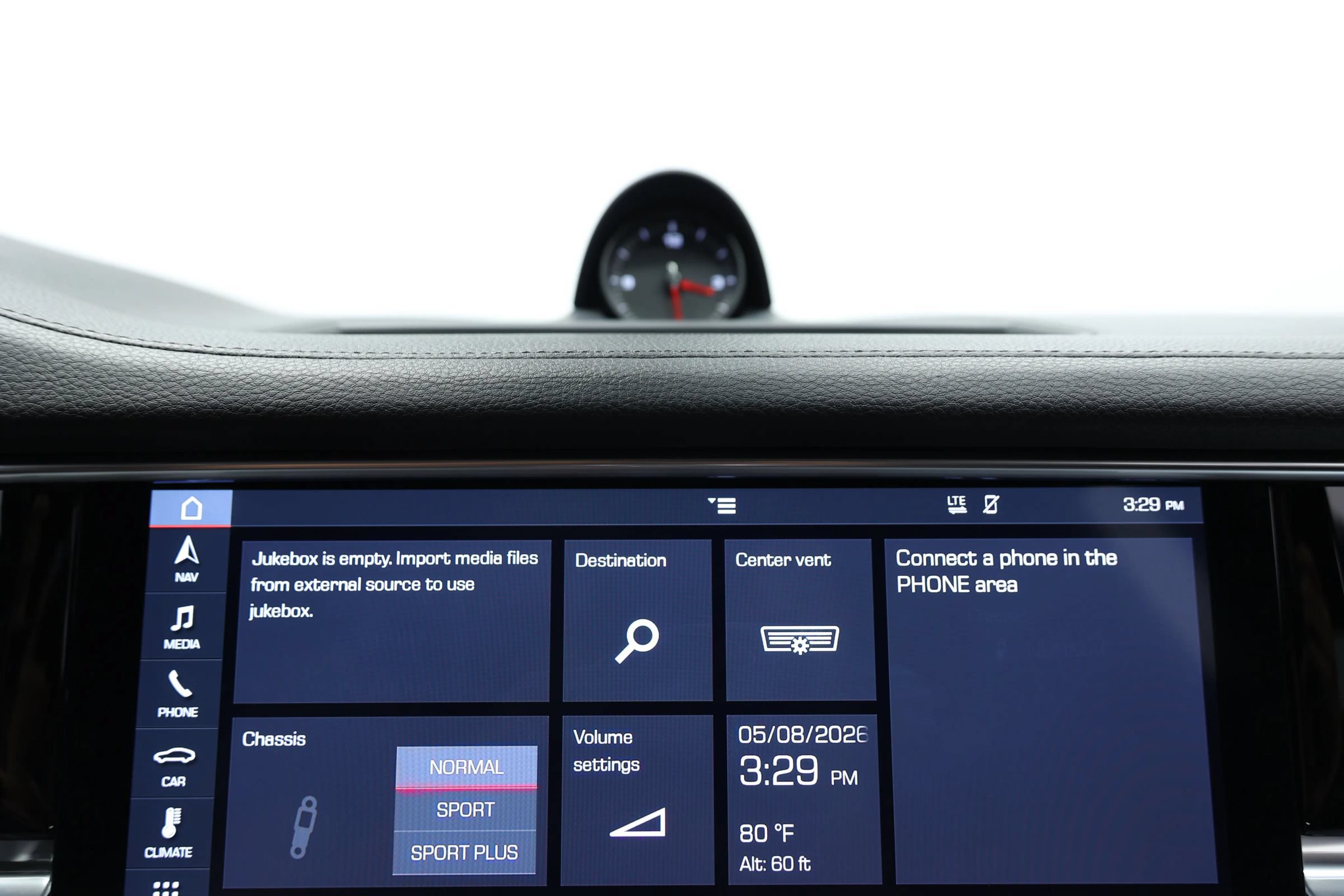 Used 2020 Porsche Panamera AWD/4WD image 37