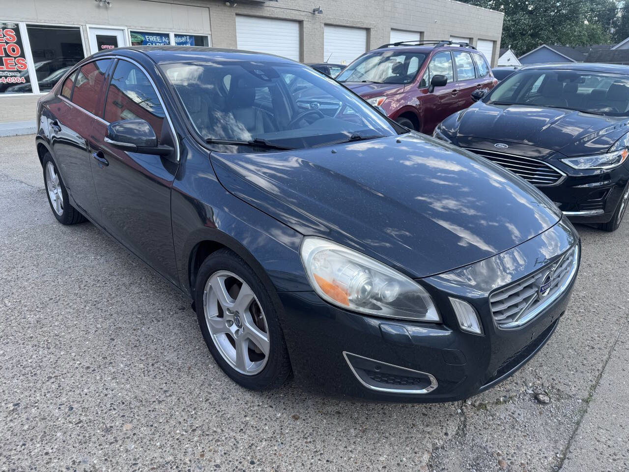 Used 2013 Volvo S60 T5 Premier Plus image 2