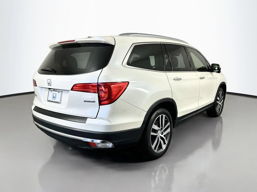 Certified 2017 Honda Pilot Touring image 5