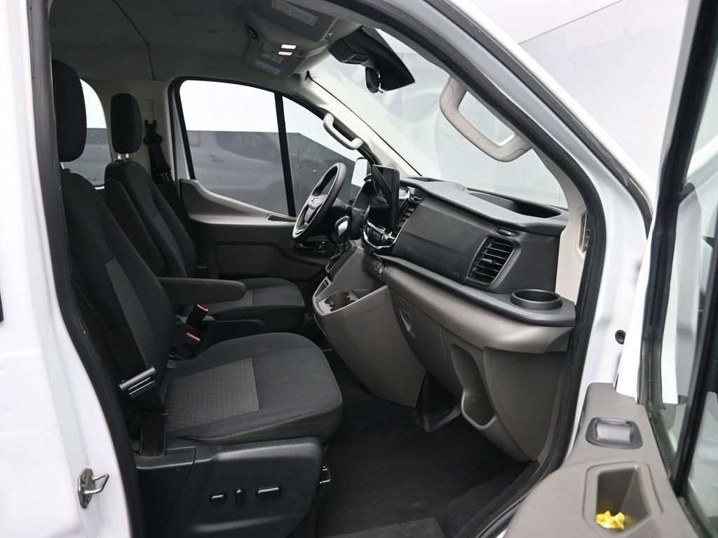 Used 2023 Ford Transit 350 XLT image 27