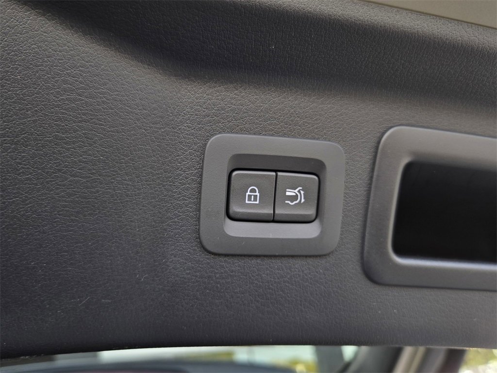 Certified 2025 MAZDA CX-70 Plug-In Hybrid w/ Premium Plus image 36