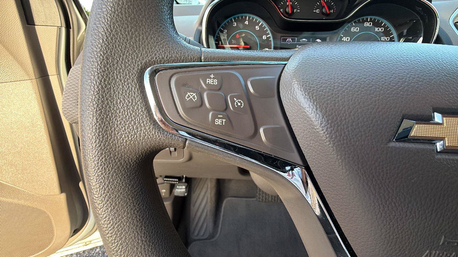 Used 2018 Chevrolet Cruze LT FWD image 26