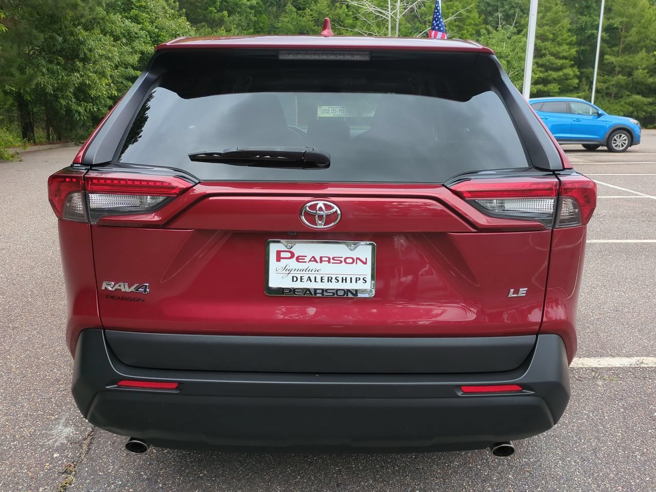 Used 2022 Toyota RAV4 LE FWD image 5